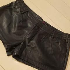 ZARAレザーショーパンのサムネイル