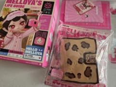 Mellojoy メロジョイ メロイアの暮らしの図鑑 ウォレット - メルカリ