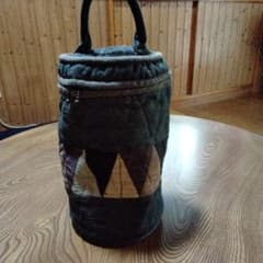 ハンドメイド パッチワーク 筒型 化粧水ボトルバッグのサムネイル