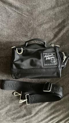 【美品】メゾンキツネ ボディバッグ ブラック 美品 Maison Kitsune ブラック ボディバッグ メゾンキツネ - メルカリ