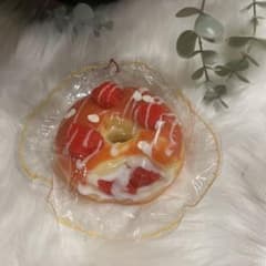 kikisquishy 食べかけ いちご ベーグルのサムネイル