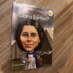 Who Was Clara Barton? 英語絵本 洋書のサムネイル