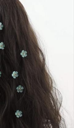 カジュアル花形ヘアクリップのサムネイル
