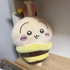 ちいかわ うさぎぬいぐるみ 蜂のサムネイル
