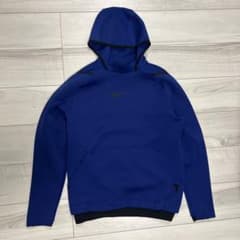 NIKE PRO DRI-FIT パーカー　センターロゴ