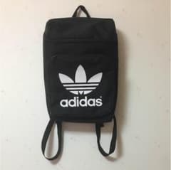 adidas originals リュックのサムネイル