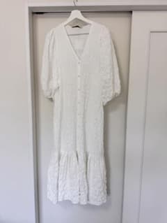 未使用　ZARA THE MARTA DRESS Lサイズ ホワイトのサムネイル