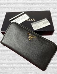 PRADA  ラウンドファスナー　長財布　サフィアーノ　1ML506のサムネイル