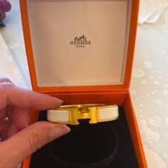 最終お値下げ♥上品♥HERMES♡Hバングル ブレスレット♡ホワイト×ゴールドのサムネイル