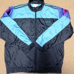 80s 90s adidas ヴィンテージ ナイロンジャケット 暖か裏地ありのサムネイル