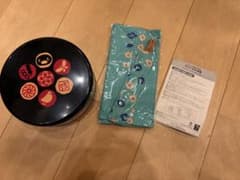 【ミスタードーナツ限定】ピングーとお花見お弁当箱　丸型・2段のサムネイル