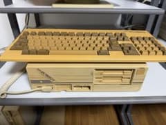 NEC PC-9801UV11 本体 キーボード付き 起動確認済み黄ばみ強⑦のサムネイル
