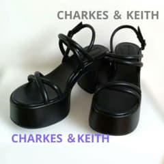 CHARLES & KEITH 厚底サンダル ブラック40のサムネイル