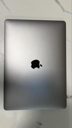 美品✨Apple M1 MacBook Air 2020のサムネイル