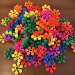 知育玩具 スノーブロック（フラワーブロック）115個のサムネイル