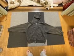 BlessU フルジップ グレー パーカーのサムネイル