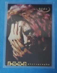 hide OFFICIAL TRADING CARD 002