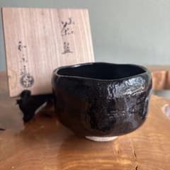 黒楽茶碗 七世和楽作 楽焼 共箱 抹茶碗（3m） 黒楽茶碗 七世和楽作 楽焼 共箱 抹茶碗（3m） - メルカリ