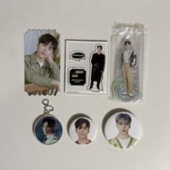 SEVENTEEN セブチ Cafe 一番くじ 缶バッジ 入場特典 バーノンのサムネイル