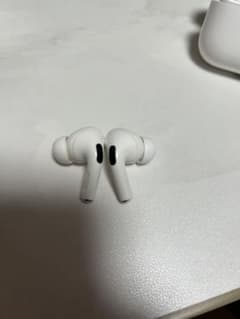 AirPods Pro 第1世代 右耳動作確認済み 左耳故障 ジャンクのサムネイル