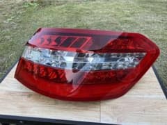 メルセデスベンツ　w212テールランプのサムネイル