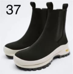 【SALE】ZARA vibram®︎トラックソールブーツのサムネイル
