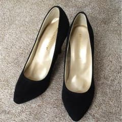 未使用・黒パンプスのサムネイル