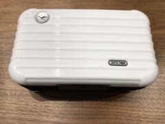 RIMOWAルフトハンザ航空ファーストクラスアメニティのサムネイル