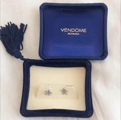 VENDOME AOYAMA ダイヤ付 フラワーモチーフピアスのサムネイル