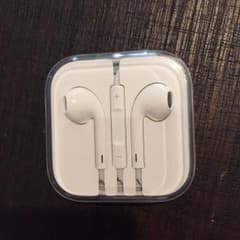 iPhone 純正 イヤフォンのサムネイル