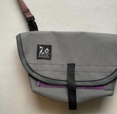 入手困難！Zo bags messanger bag グレー色　Bum bag レア Zo bags messanger bag グレー色 Bum bag - メルカリ