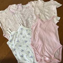 UNIQLO ロンパース  肌着のサムネイル