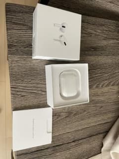 Apple AirPods pro 充電ケースのみのサムネイル