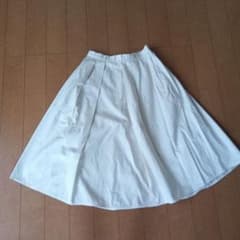 Ballsey ボールジィ フレアスカート ホワイト 36のサムネイル