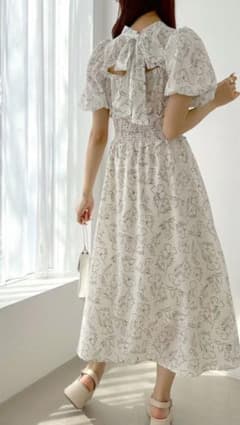 バックリボンワンピースのサムネイル