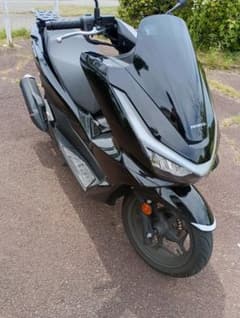 Honda PCX ブラック 本体のサムネイル