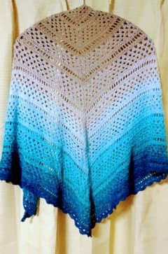 ハンドメイド 三角ショールのサムネイル