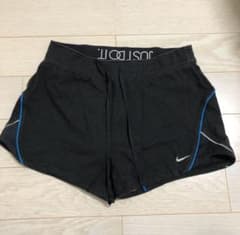 NIKE ナイキ ショートパンツのサムネイル