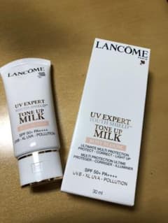 『美品』ランコム UV エクスペール トーン アップ ローズ 30mlのサムネイル