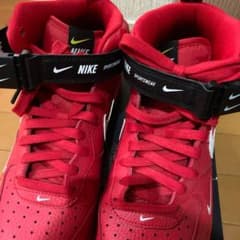 NIKEのサムネイル