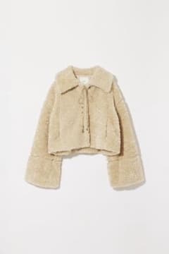 （ちぃ）Eaphi ECOFUR SHORT JACKET ベージュ Eaphi ECOFUR SHORT JACKET - メルカリ
