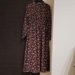 花柄ワンピースのサムネイル