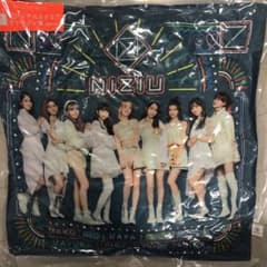 NIZIU くじ　ビジュアルスクエアクッション　ローソンのサムネイル