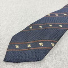 極美品GUCCI GG柄 レジメンタルタイ 蜂 ストライプ シルク ネクタイ 紺 極美品GUCCI GG柄 レジメンタルタイ 蜂 ストライプ シルク ネクタイ 紺