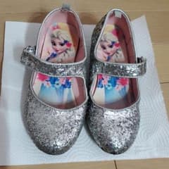 ※machi様専用※　フォーマルシューズ　ラメ　シルバー　アナ雪　H&Mのサムネイル