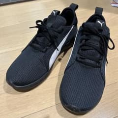 ヒット様専用　プーマスニーカーのサムネイル