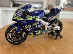 RC211V　加藤大治郎　Movistar バイク モデル 1/12 スケールのサムネイル