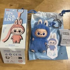 POPMART PIN FOR LOVE ぬいぐるみ ラブブ イニシャル O - メルカリ
