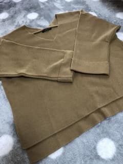 新品✨ INGNI ニットのサムネイル