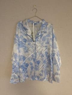 【新品未使用】LILYSILK シルク100% パジャマ 上下セット アニマル柄 新品未使用】LILYSILK シルク100% パジャマ 上下セット アニマル柄